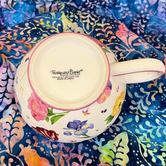 Harry and David Garden "Tea for One" teapot/teacup combo - Picture 6 of 9